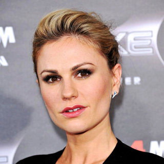 Anna Paquin in World Premiere of 'Scream 4' - Arrivals