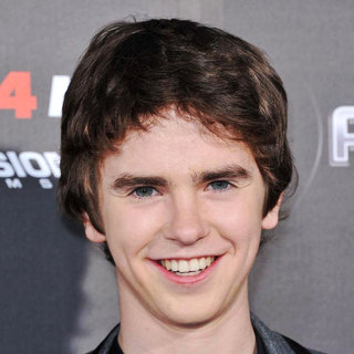 Freddie Highmore in World Premiere of 'Scream 4' - Arrivals
