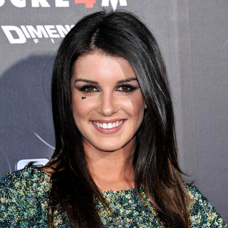 Shenae Grimes in World Premiere of 'Scream 4' - Arrivals