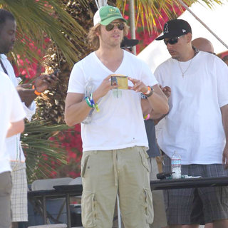 Eric Christian Olsen in Celebrities at The 2011 Coachella Valley Music and Arts Festival - Day 2