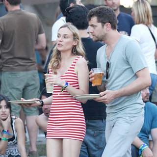 Joshua Jackson in Celebrities at The 2011 Coachella Valley Music and Arts Festival - Day 3 - wenn3300458