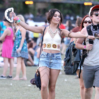 Vanessa Hudgens, Josh Hutcherson in Celebrities at The 2011 Coachella Valley Music and Arts Festival - Day 3