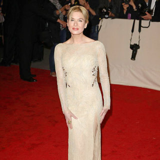 Alexander McQueen: Savage Beauty Costume Institute Gala