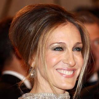 Sarah Jessica Parker in Alexander McQueen: Savage Beauty Costume Institute Gala