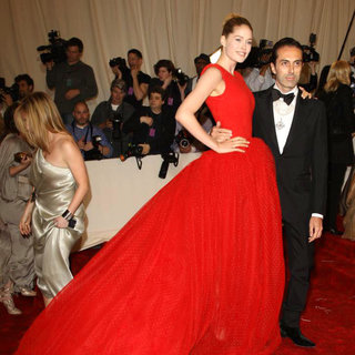 Doutzen Kroes, Giambattista Valli in Alexander McQueen: Savage Beauty Costume Institute Gala