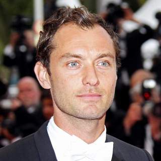 Jude Law in 2011 Cannes International Film Festival - Day 1 Opening Ceremony and Midnight in Paris Premiere