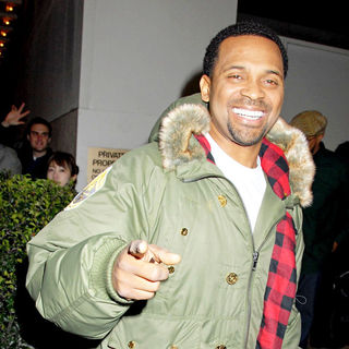 Mike Epps in Mike Epps outside MTV TRL Studios in Times Square
