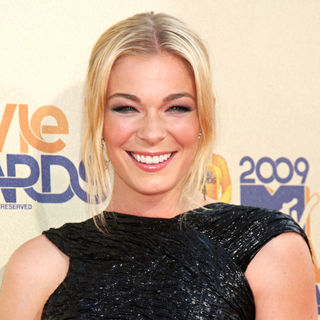 LeAnn Rimes in 2009 MTV Movie Awards - Arrivals
