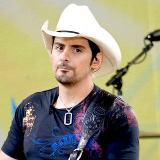 Brad Paisley in Brad Paisley Performs Live on 'Good Morning America's Summer Concert Series'