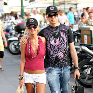 Tara Reid, Michael Axtmann in Tara Reid and Michael Axtmann spends the day having fun on a yacht, shopping and lunching