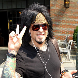 Nikki Sixx in Nikki Sixx Leaving His Manhattan Hotel While Listening to His iPod