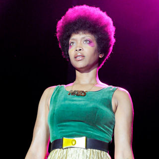 Erykah Badu performing live at the Hollywood Palladium