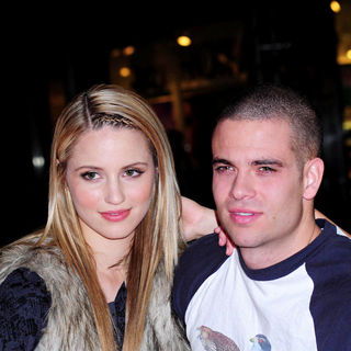 Dianna Agron, Mark Salling in The Cast of Glee Sign Copies of 'Glee: The Music Vol. 1'