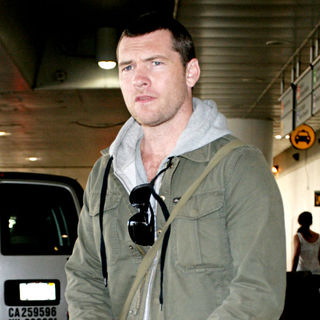 Sam Worthington in Sam Worthington arriving at LAX airport