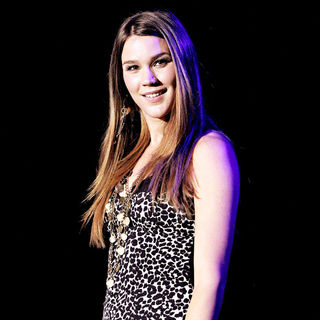 Joss Stone in Joss Stone performing live in concert
