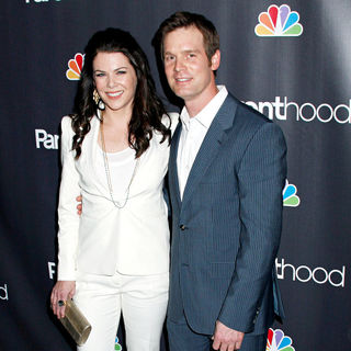 Lauren Graham in NBC Universal's "Parenthood" Premiere Screening - wenn5433990
