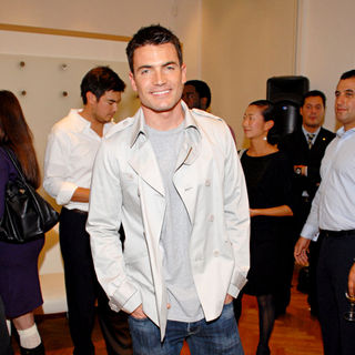 Kiton Fall 2009 Women's Collection Presentation