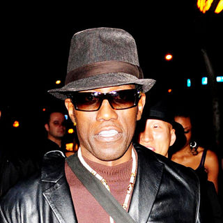 Wesley Snipes departs club Voyeur in West Hollywood