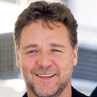 Russell Crowe in Russell Crowe Is Honoured with The 2404th Star on The Hollywood Walk of Fame