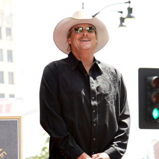 Alan Jackson in Alan Jackson Is Honoured with The 2405th Star on The Hollywood Walk of Fame