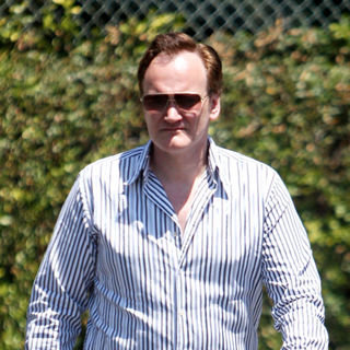 Quentin Tarantino in Quentin Tarantino departs Cafe Med after having lunch