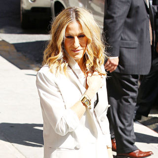 Sarah Jessica Parker in Sarah Jessica Parker outside Ed Sullivan Theatre for the 'Late Show With David Letterman'