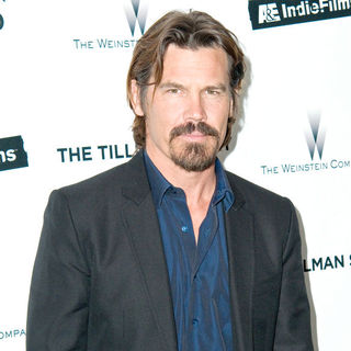 Josh Brolin in The Premiere of 'The Tillman Story' Presented by The Weinstein Company and A&E IndieFilms - wenn5525032