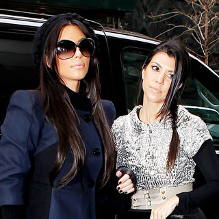 Kim Kardashian, Kourtney Kardashian in Kim Kardashian and Kourtney Kardashian Arriving to Their Manhattan Hotel