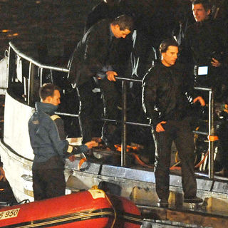 Tom Cruise, Jeremy Renner in Shooting 'Mission Impossible IV' Night Scenes