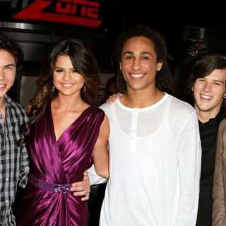 Selena Gomez, Allstar Weekend in Los Angeles Premiere of "Justin Bieber: Never Say Never"