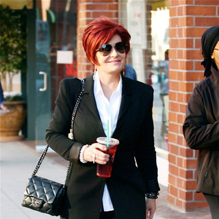 Sharon Osbourne in Sharon Osbourne Enters a Medical Building