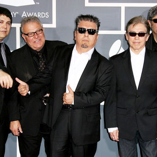 Los Lobos in The 53rd Annual GRAMMY Awards - Red Carpet Arrivals - wenn5607852