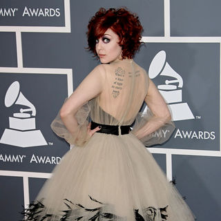 Anna Nalick in The 53rd Annual GRAMMY Awards - Red Carpet Arrivals