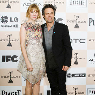 Sunrise Coigney, Mark Ruffalo in The 2011 Film Independent Spirit Awards - Arrivals