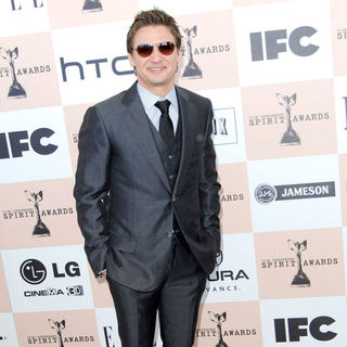 Jeremy Renner in The 2011 Film Independent Spirit Awards - Arrivals