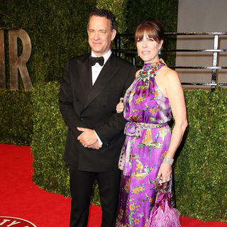 Tom Hanks, Rita Wilson in 2011 Vanity Fair Oscar Party - Arrivals