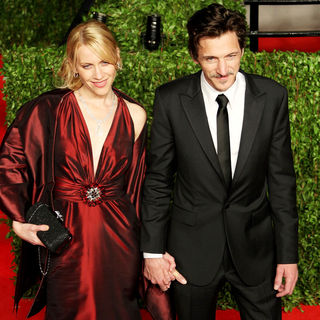 John Hawkes in 2011 Vanity Fair Oscar Party - Arrivals