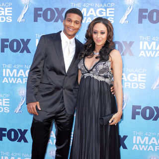 Cory Hardrict, Tia Mowry in 42nd NAACP Image Awards - Arrivals