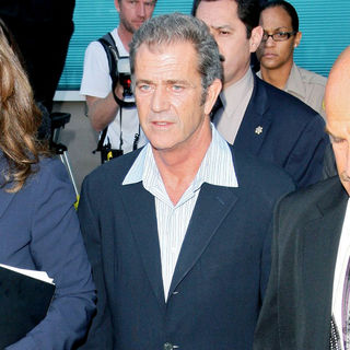 Mel Gibson in Mel Gibson Leaving The Los Angeles County Superior Court Airport Courthouse