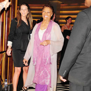 Dionne Warwick in Dionne Warwick Attend The Blacks Annual Gala
