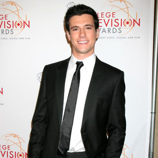 Drew Roy in 32nd Annual College Television Awards