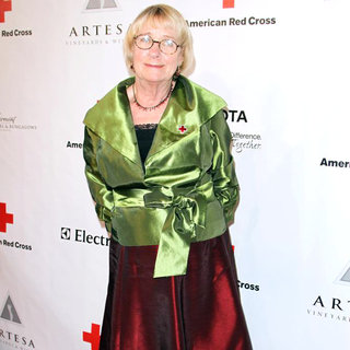 Kathryn Joosten in The American Red Cross: Santa Monica Chapter's Annual Red Tie Affair - Arrivals