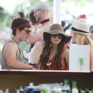Josh Hutcherson, Vanessa Hudgens in Celebrities at The 2011 Coachella Valley Music and Arts Festival - Day 1
