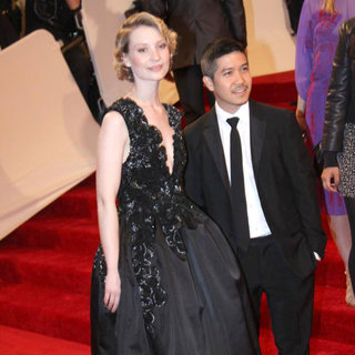 Mia Wasikowska, Thakoon Panichgul in Alexander McQueen: Savage Beauty Costume Institute Gala