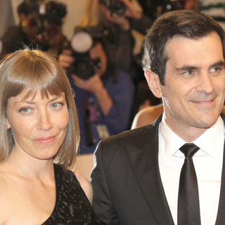Holly Burrell, Ty Burrell in Alexander McQueen: Savage Beauty Costume Institute Gala
