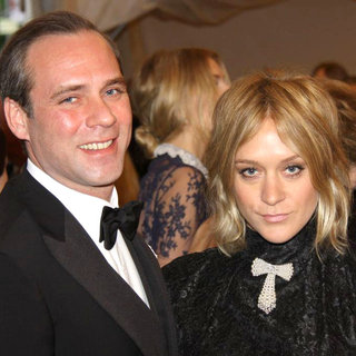 Paul Sevigny, Chloe Sevigny in Alexander McQueen: Savage Beauty Costume Institute Gala