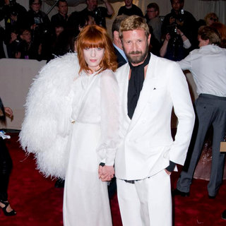 Florence Welch, Stefano Pilati in Alexander McQueen: Savage Beauty Costume Institute Gala