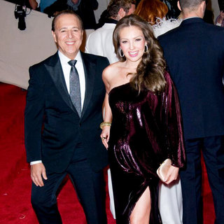Tommy Mottola, Thalia in Alexander McQueen: Savage Beauty Costume Institute Gala