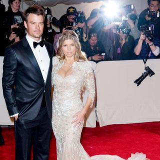 Josh Duhamel, Stacy Ferguson in Alexander McQueen: Savage Beauty Costume Institute Gala