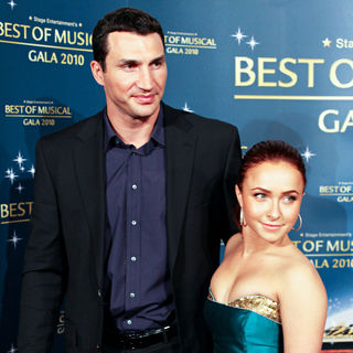 Hayden Panettiere, Wladimir Klitschko in The Best of Musical Gala 2010 - Red carpet arrivals